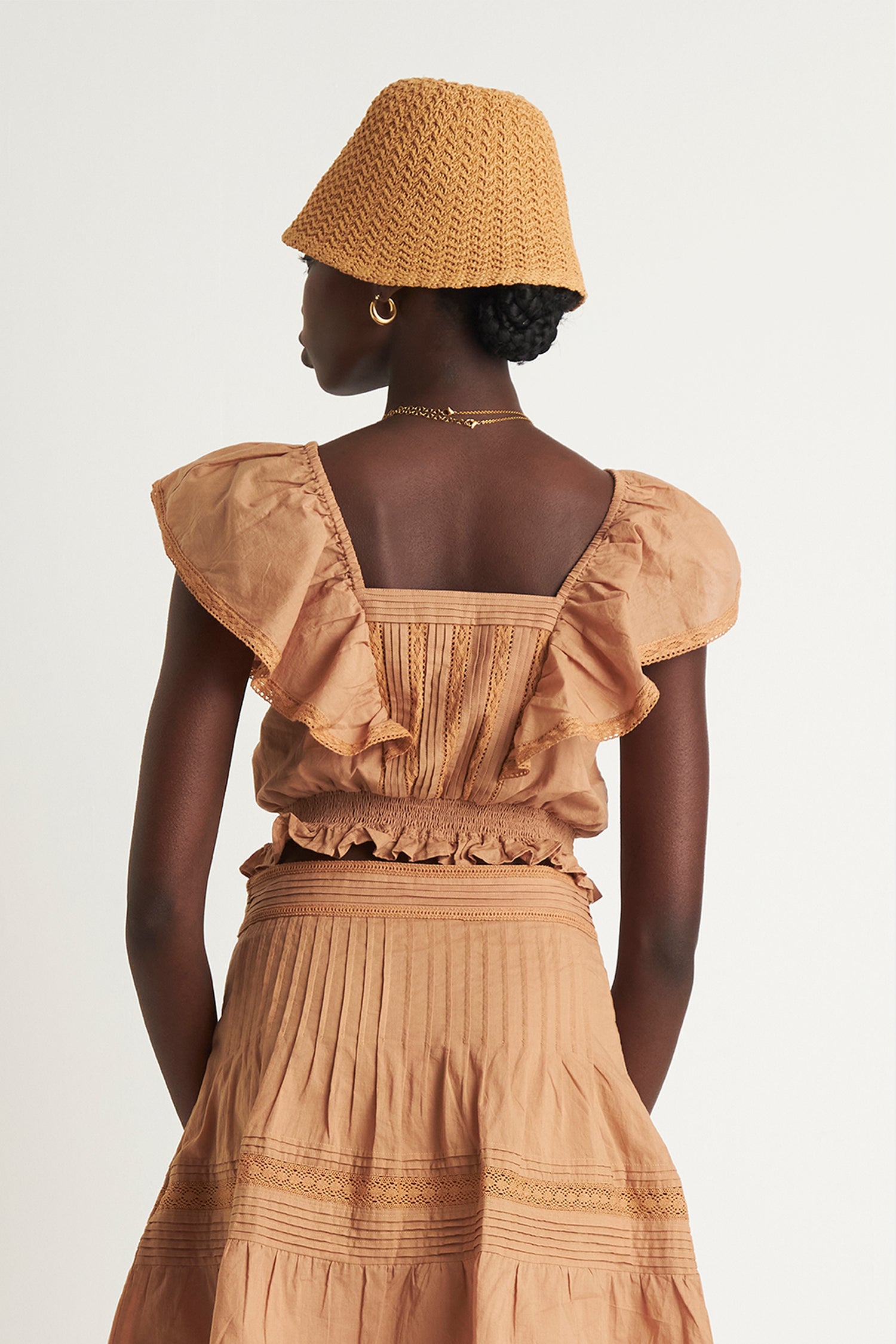 PRAIRIE LACE CROP CAMI (TAN)