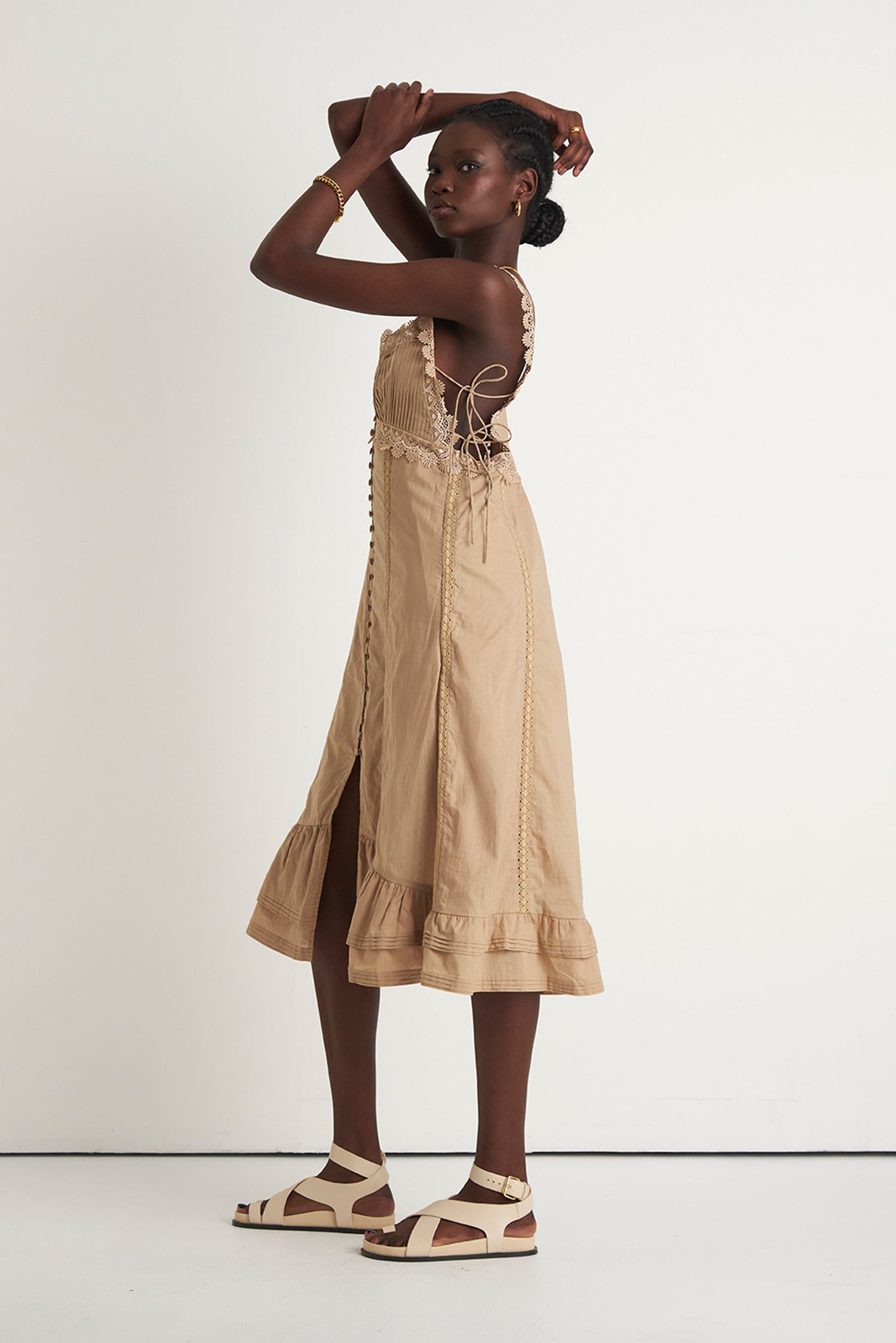 PRAIRIE LACE TIE DRESS (TAUPE)