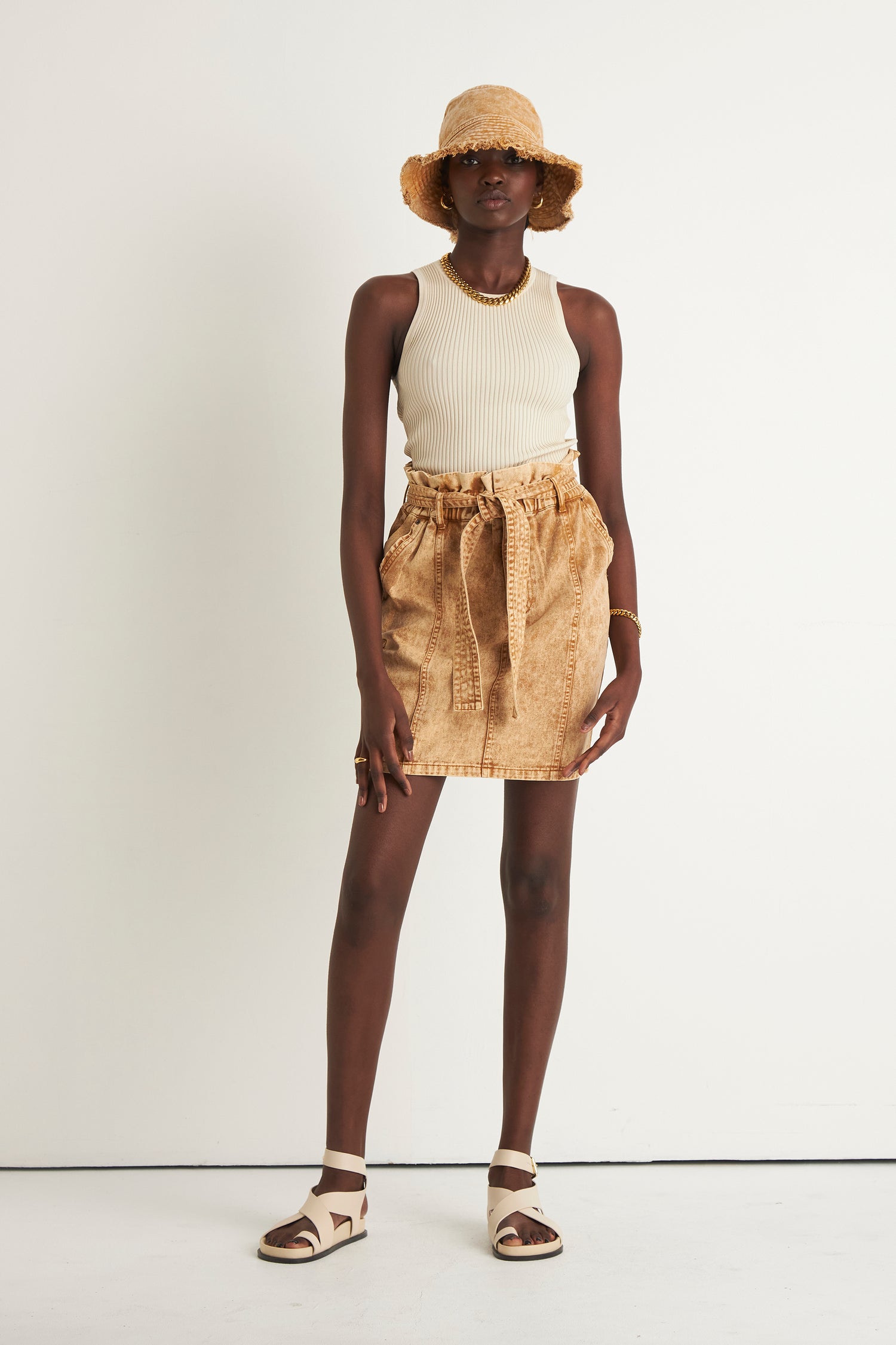SAVANNAH BUCKET HAT (TAN)