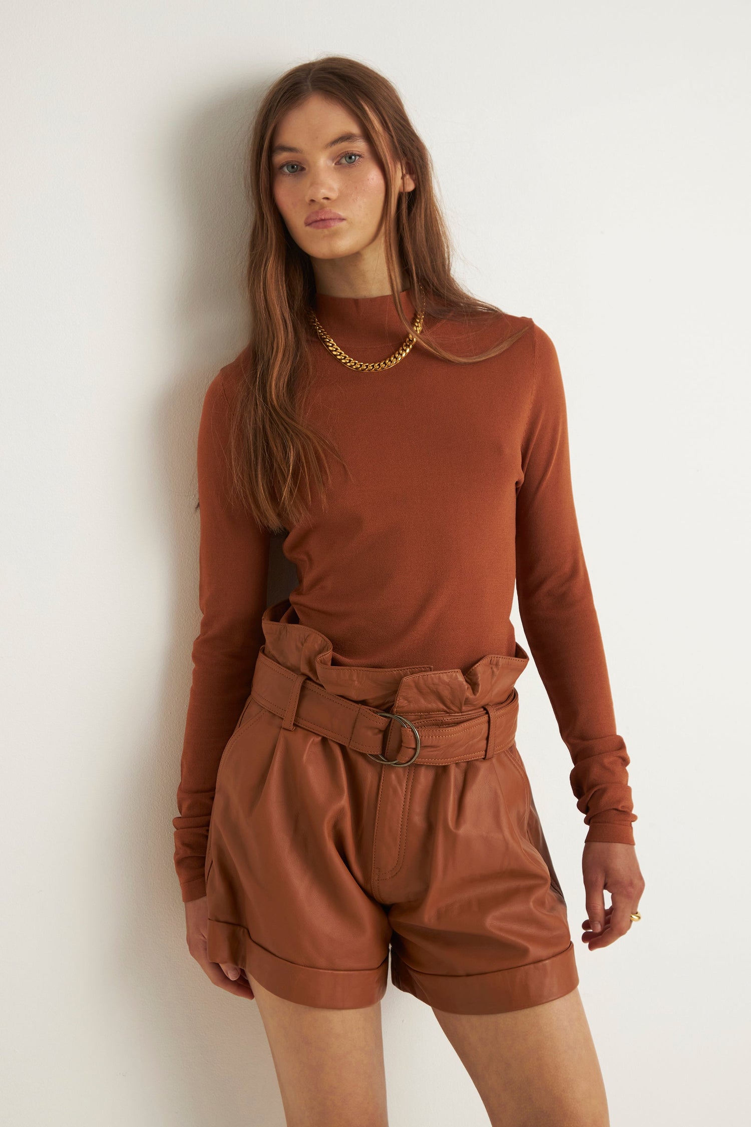 LOLA LEATHER SHORT (RUST)