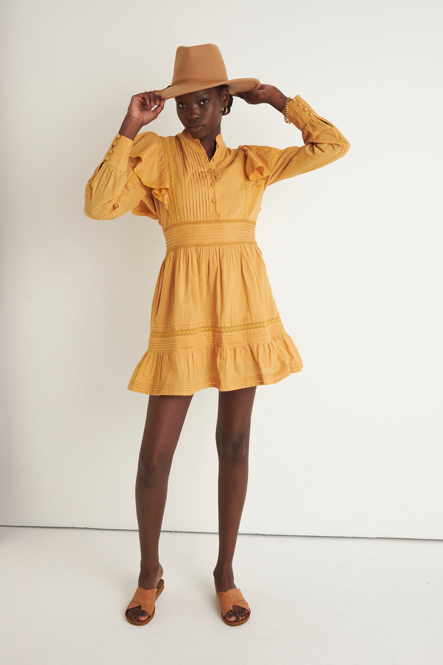 PRAIRIE LACE MINI DRESS (MUSTARD)