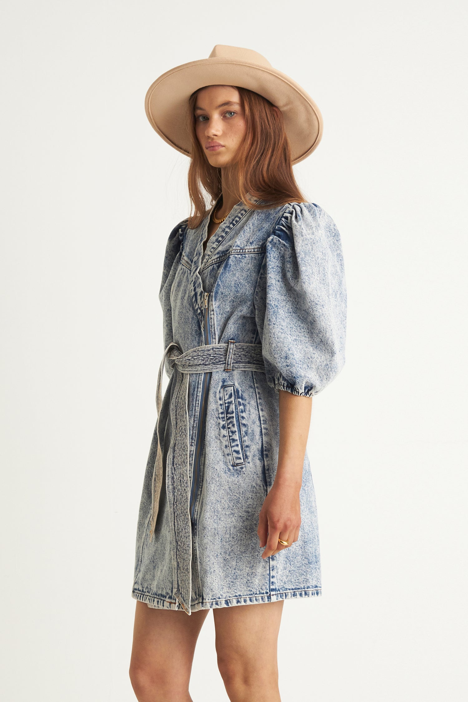 ALORA DENIM DRESS  (LIGHT BLUE)