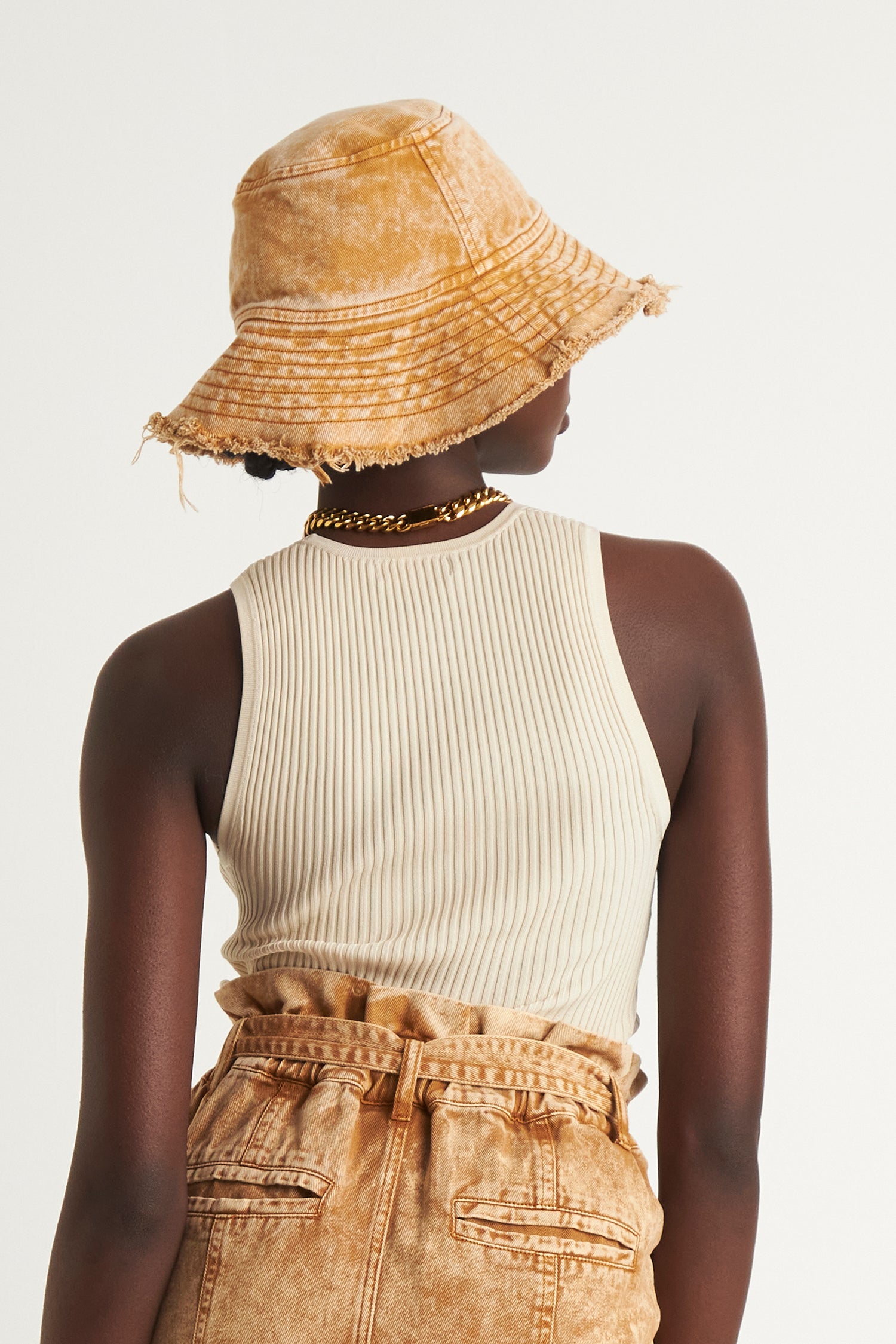 SAVANNAH BUCKET HAT  (TAN)