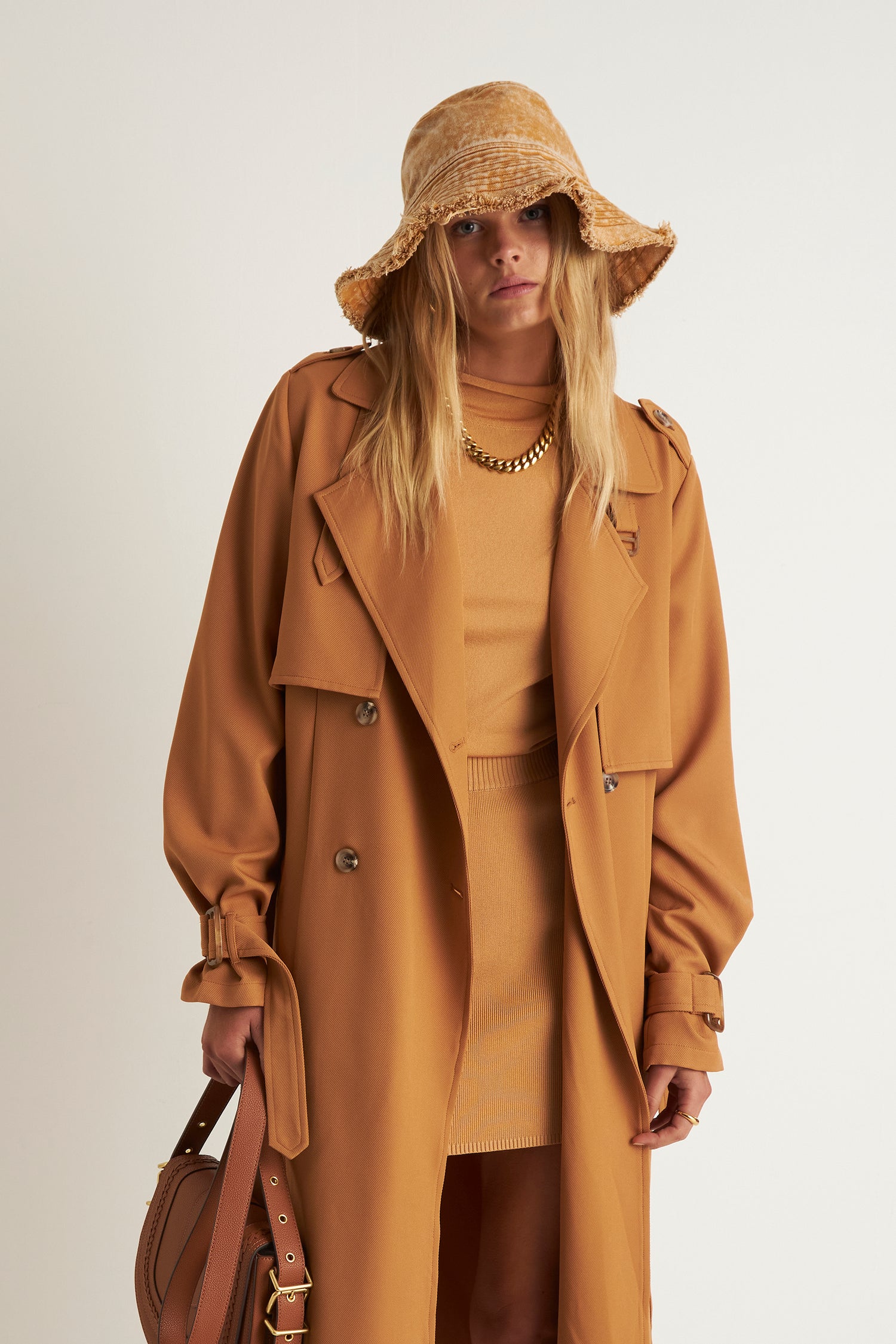 EARTH DRILL TRENCH (TAN)